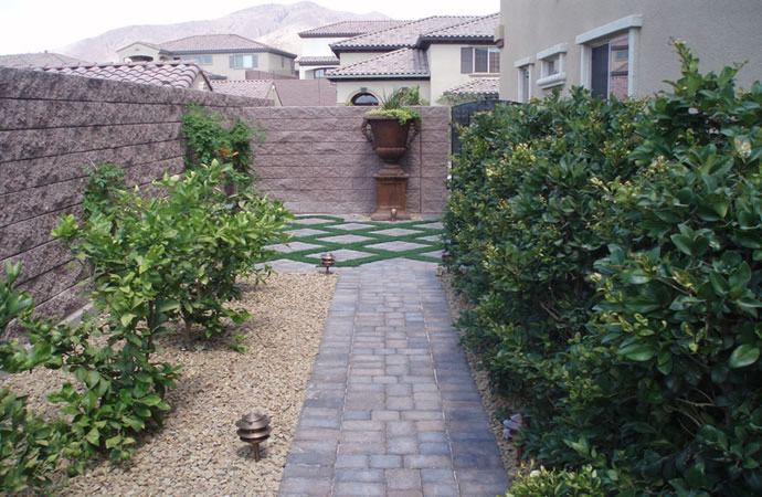 custom pools and spas by greencare.net